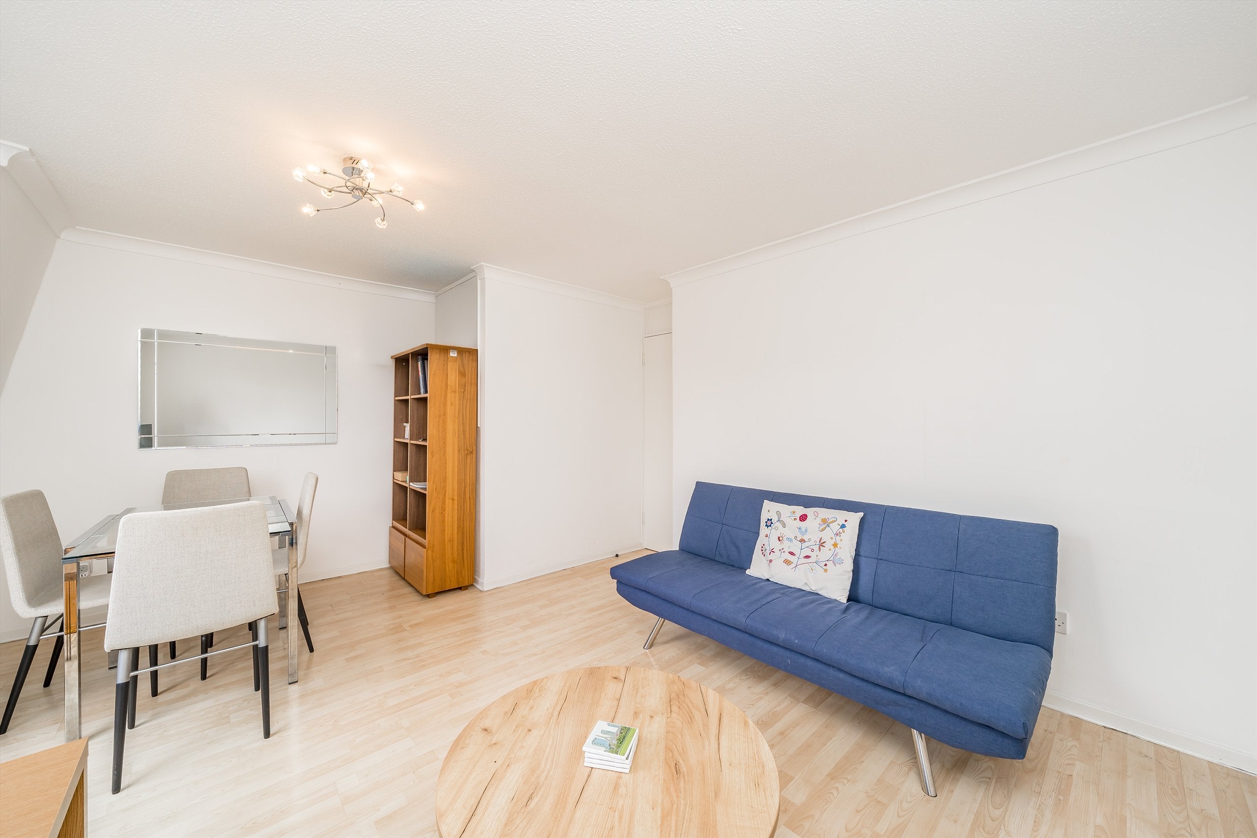 Flat Drummond Street in Greater London