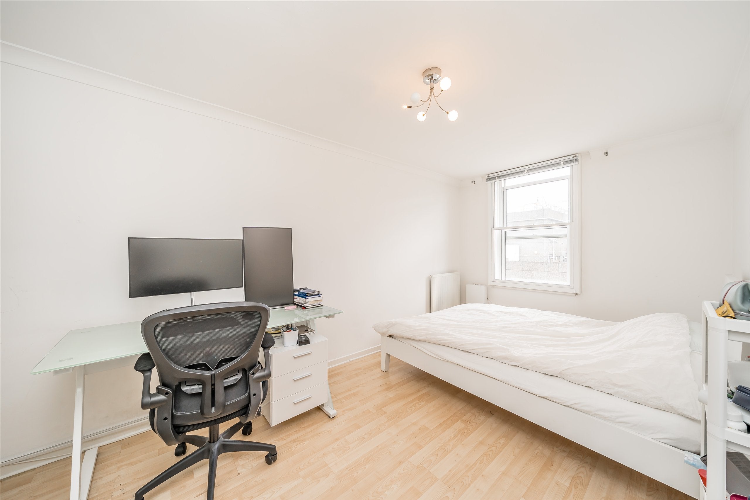 Flat Drummond Street in Greater London