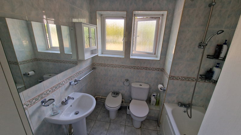Room Dagnall Street in Greater London