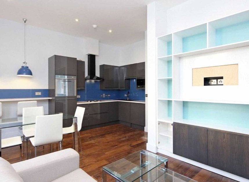 Flat Kensington High Street in Greater London