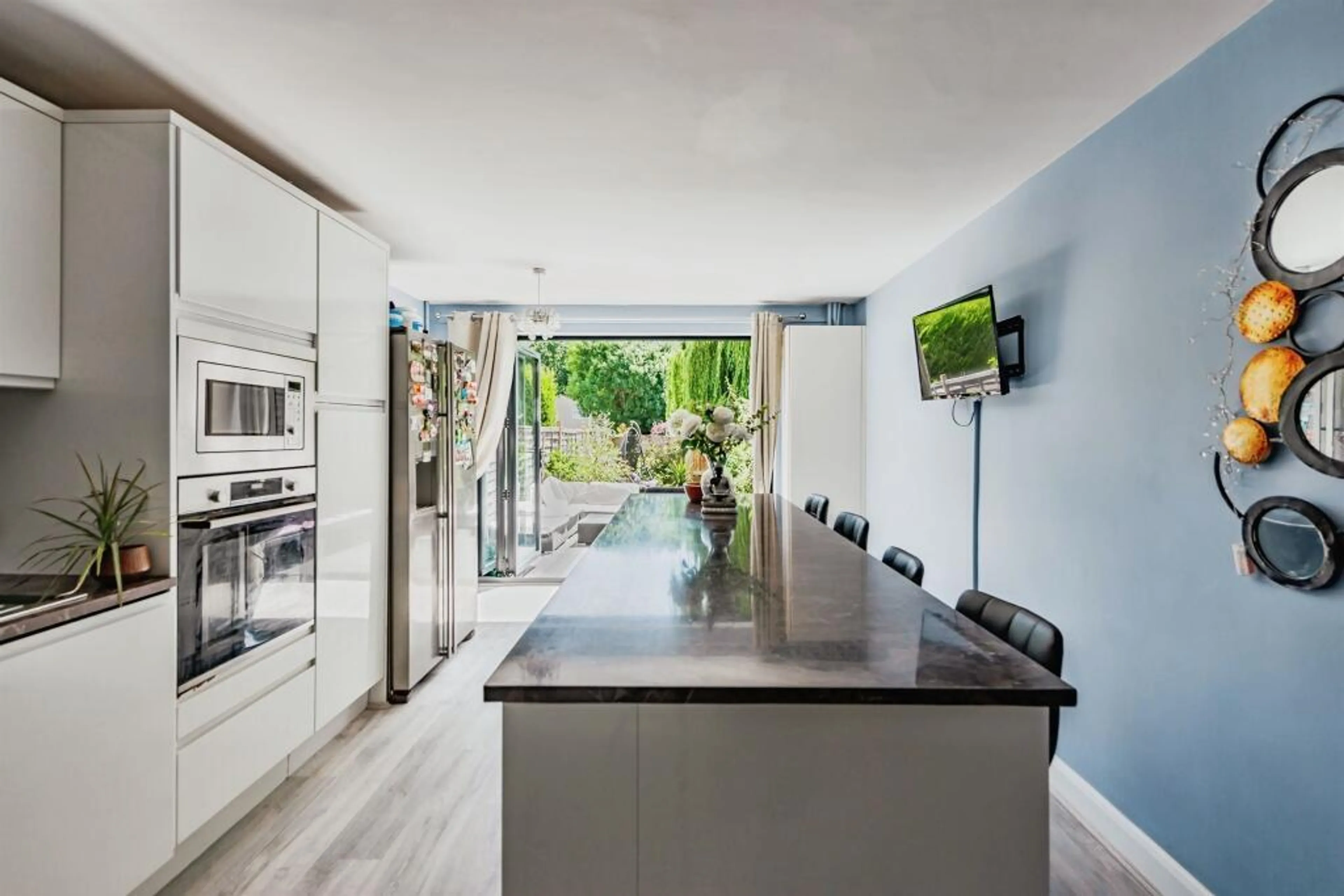 House Sharon Close in Crawley