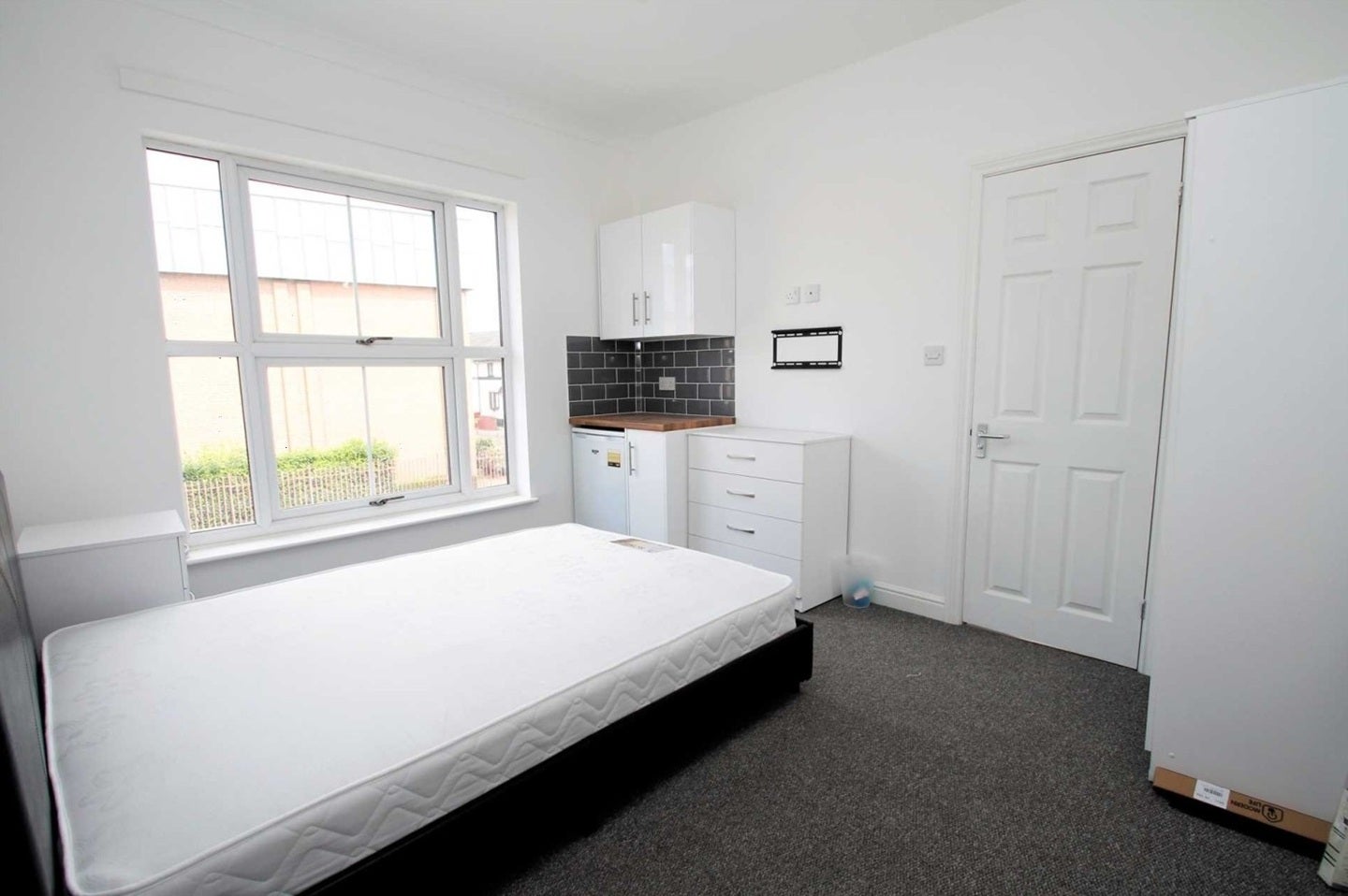 Room Water Street in Kettering