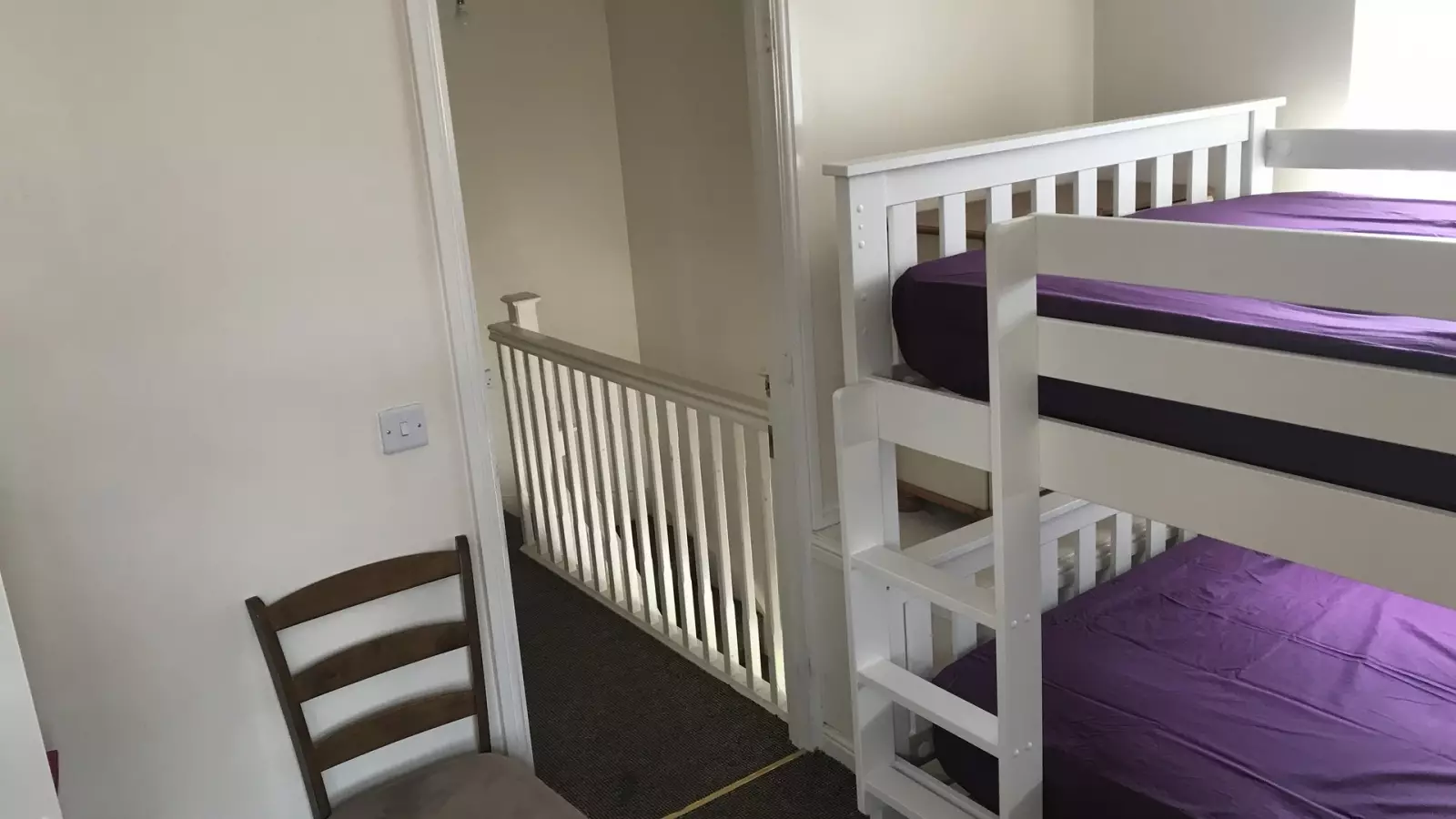 Flat Deepdene Way in Nottingham