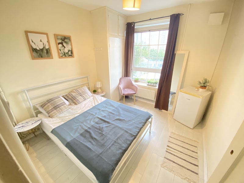 Room Gill Street in Greater London