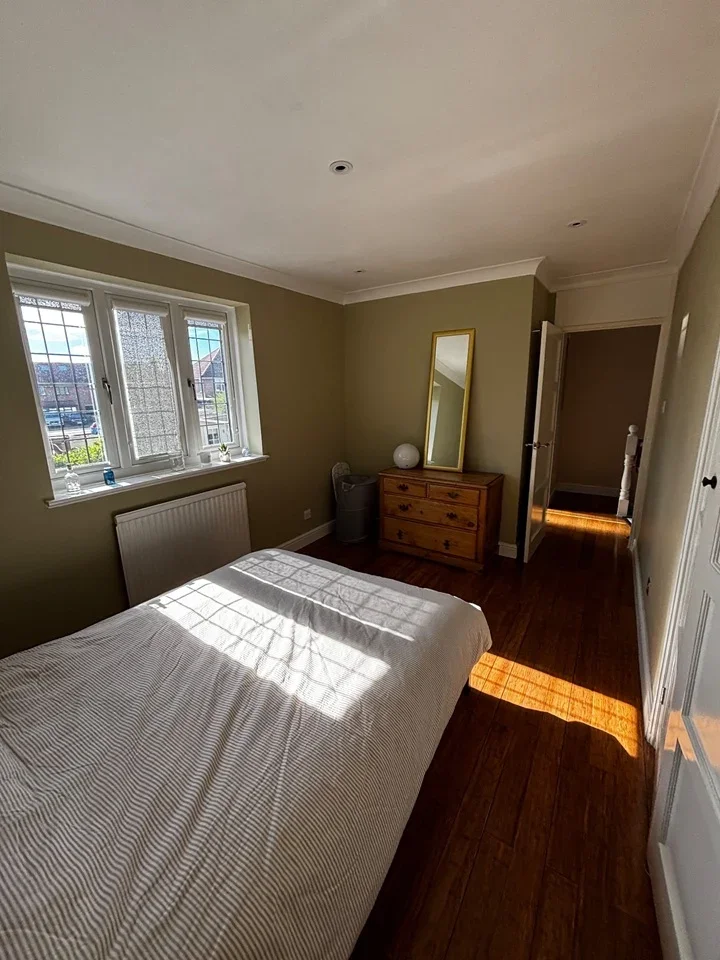 Room Bury Green Road in Broxbourne