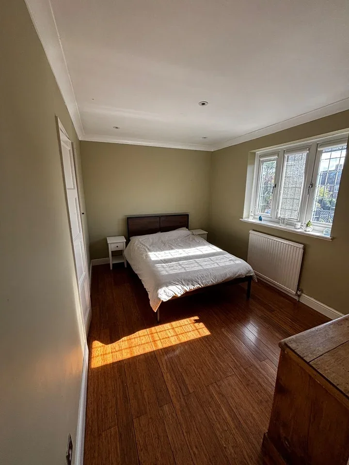 Room Bury Green Road in Broxbourne