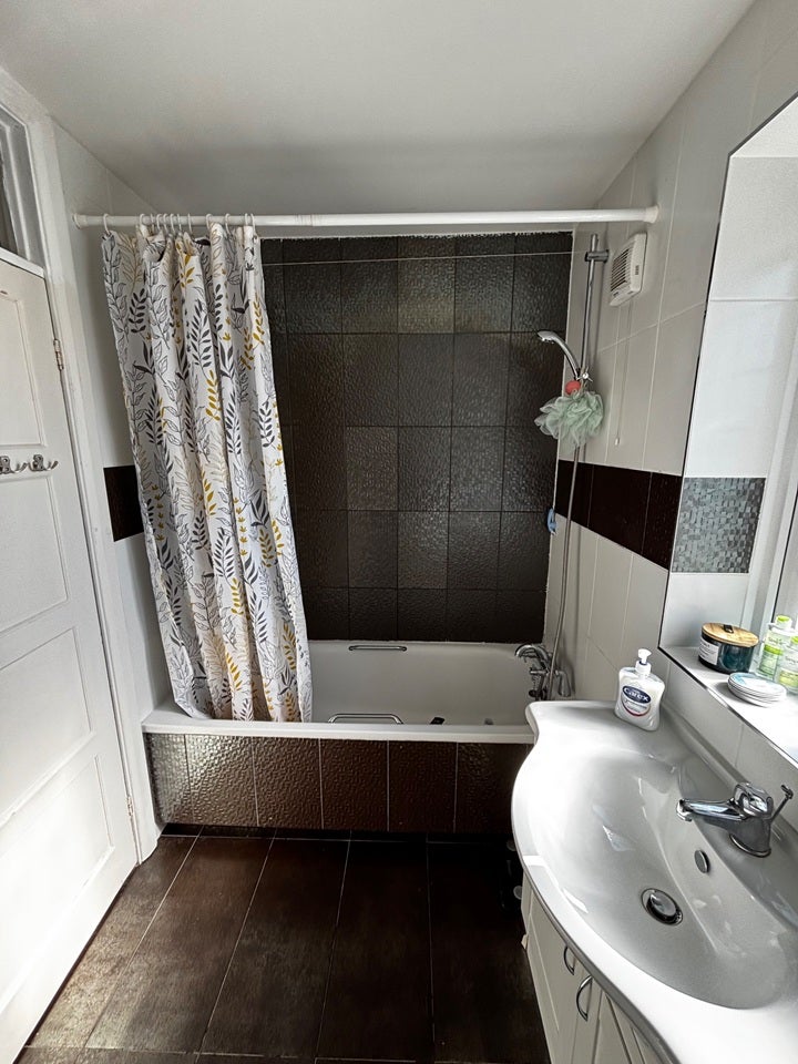 Room Bury Green Road in Broxbourne