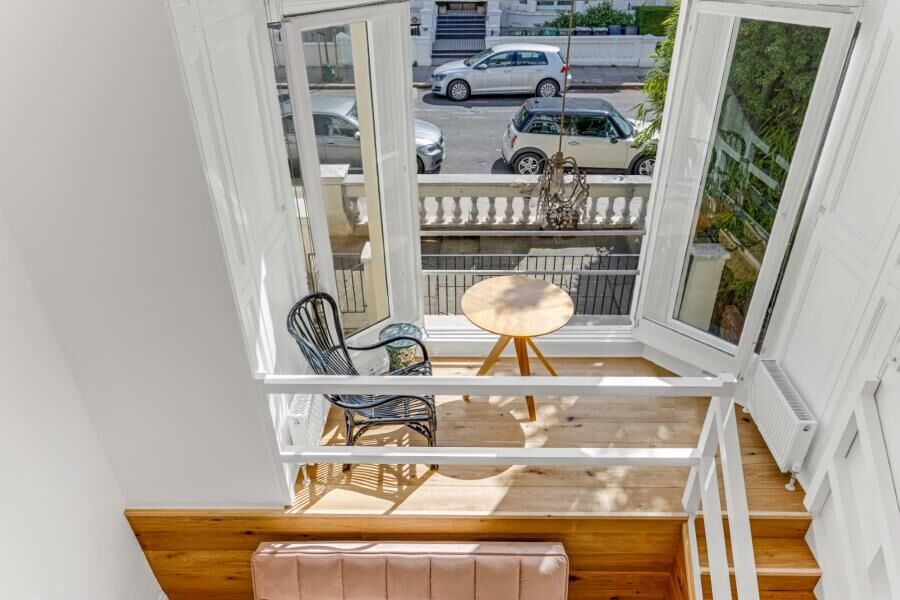 Flat Belsize Park Gardens in Greater London
