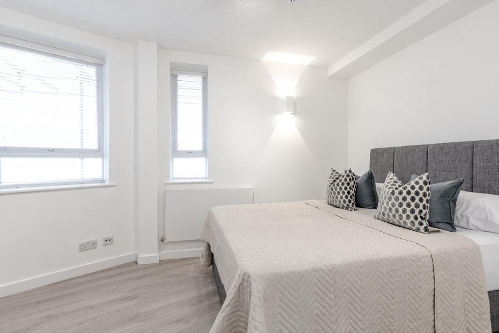 Flat Wellesley Terrace in Greater London