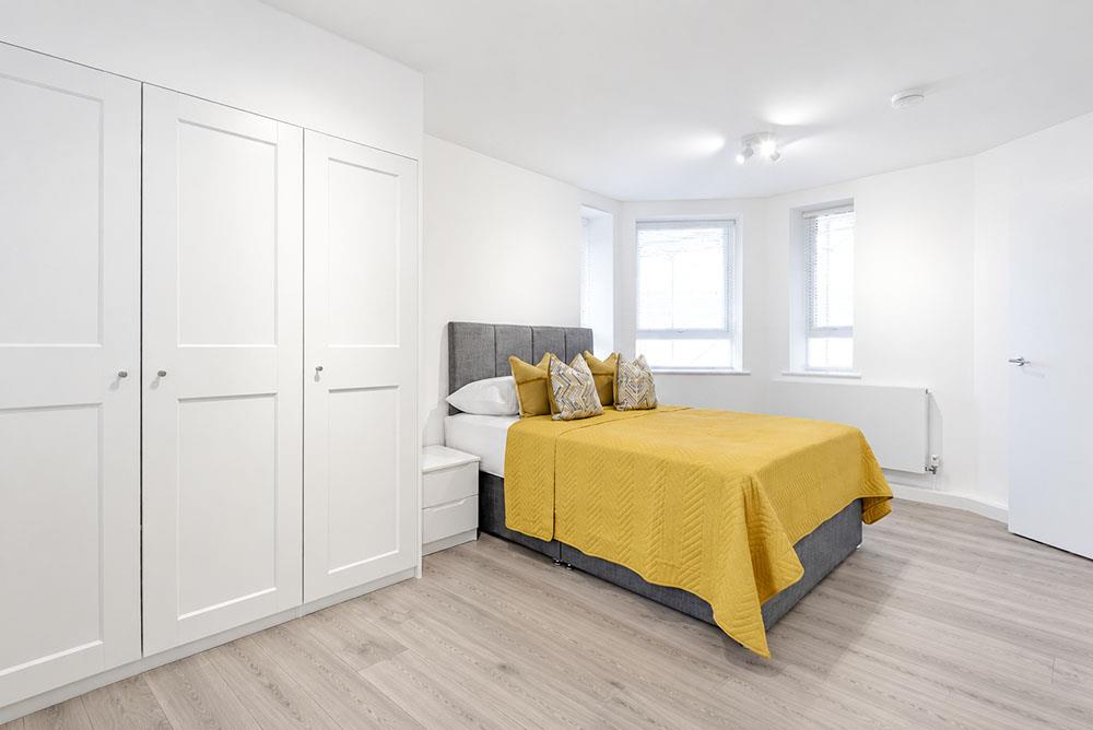 Flat Wellesley Terrace in Greater London