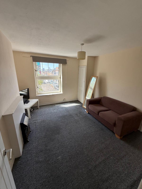 Room Pott Street in Greater London