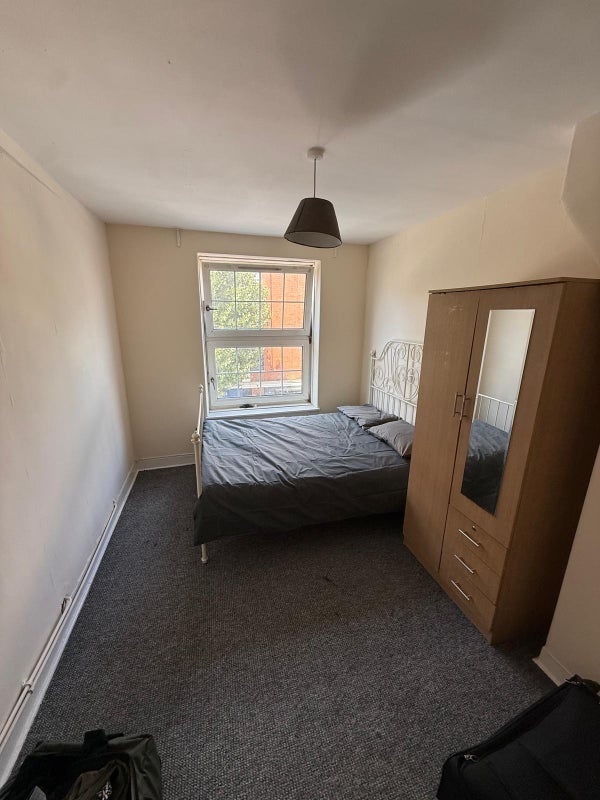 Room Pott Street in Greater London