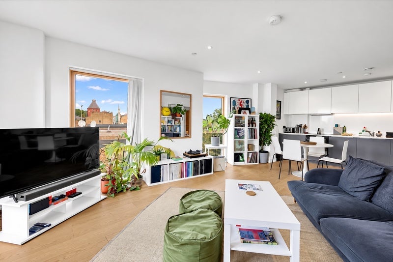 Room Kingsland Road in Greater London