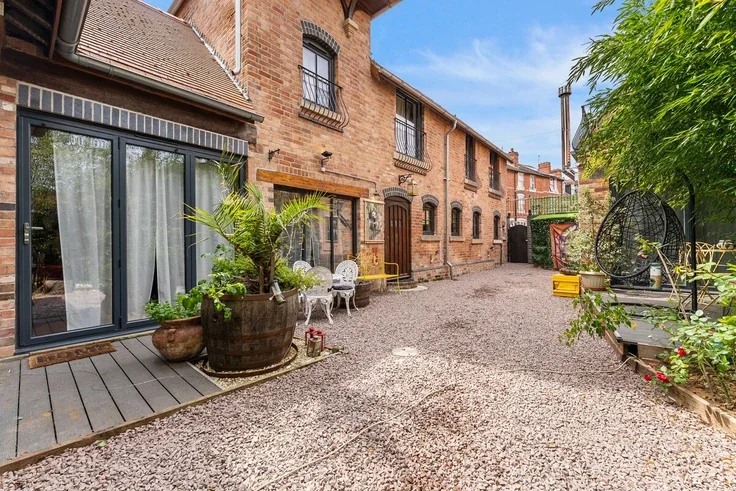 Flat Third Avenue in Nottingham