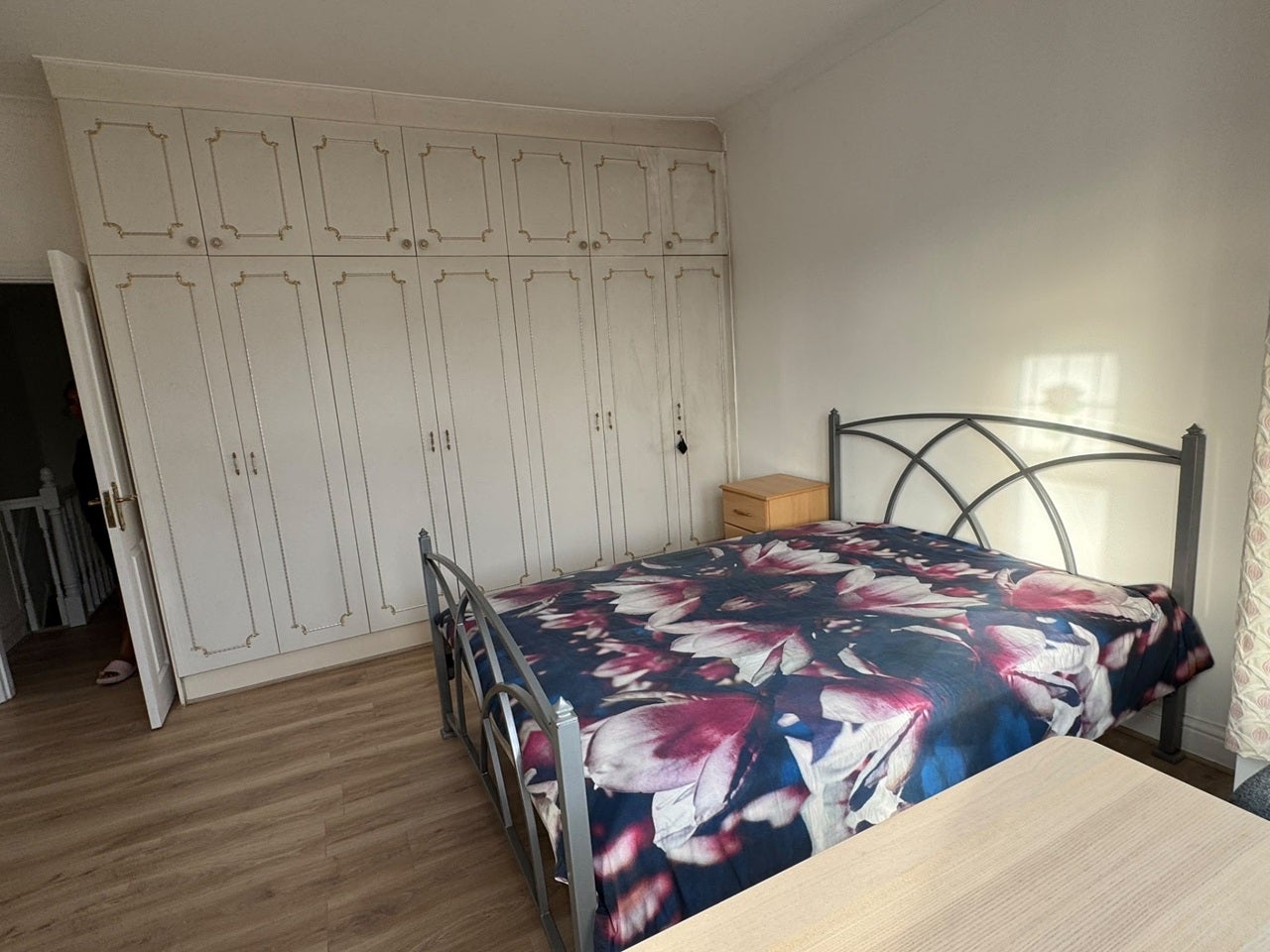 Room Central Road in Greater London