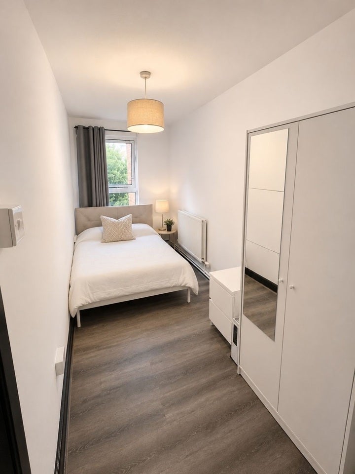 Room Barnardo Gardens in Greater London