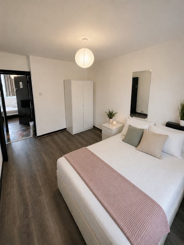 Room Barnardo Gardens in Greater London