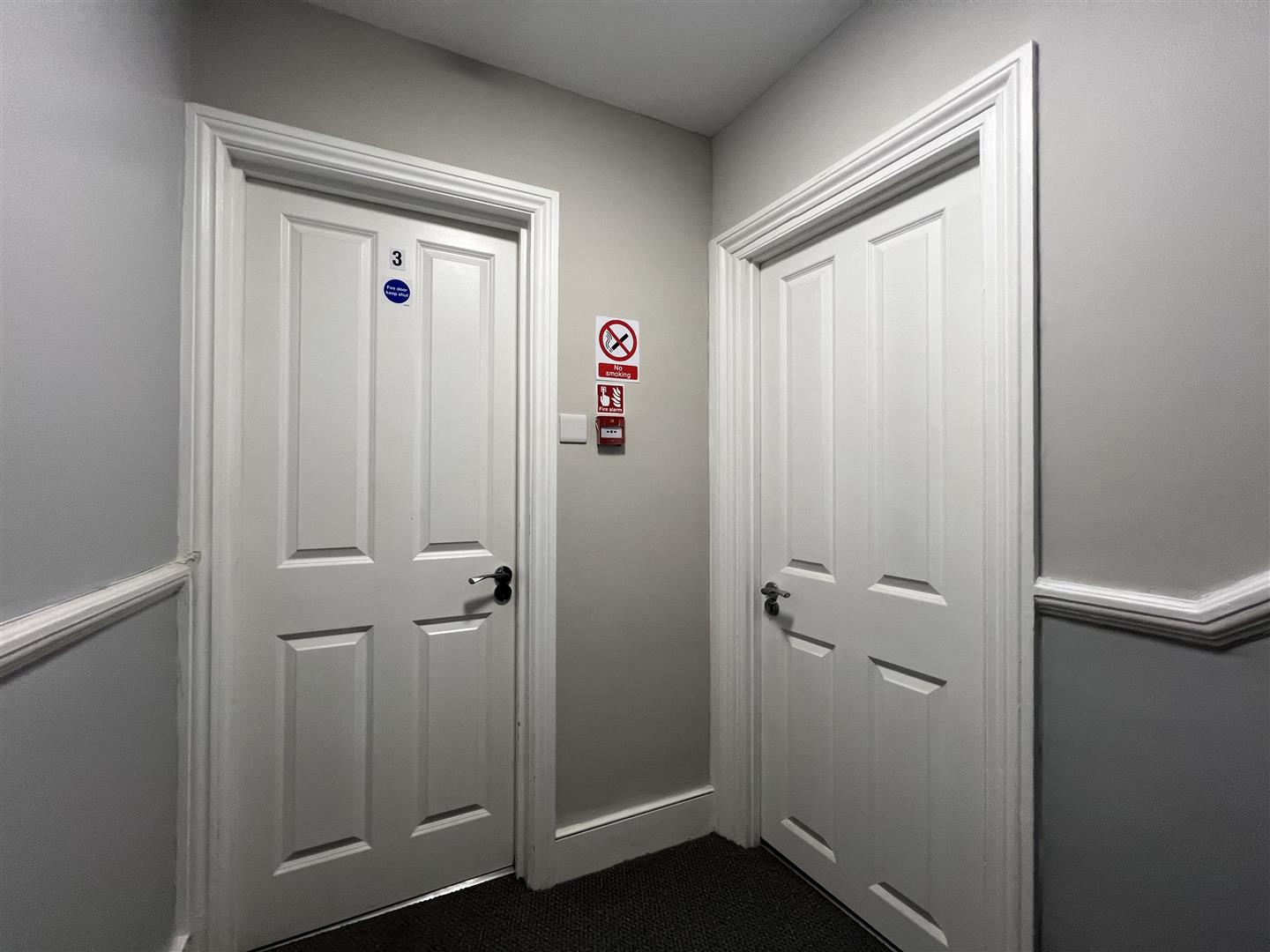 Flat Bartram Road in Greater London