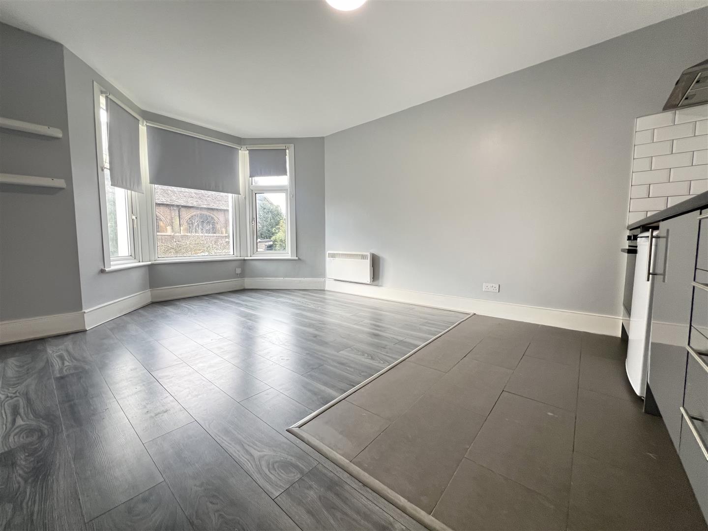 Flat Bartram Road in Greater London