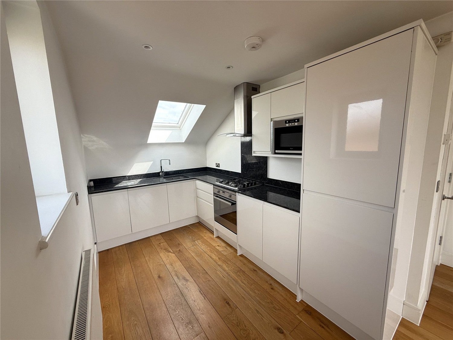 Flat Dunbar Road in Greater London