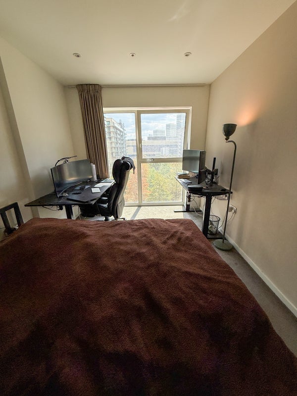 Room Mirabelle Gardens in Greater London