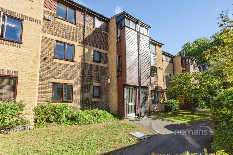 Flat St Paul's Court in Reading