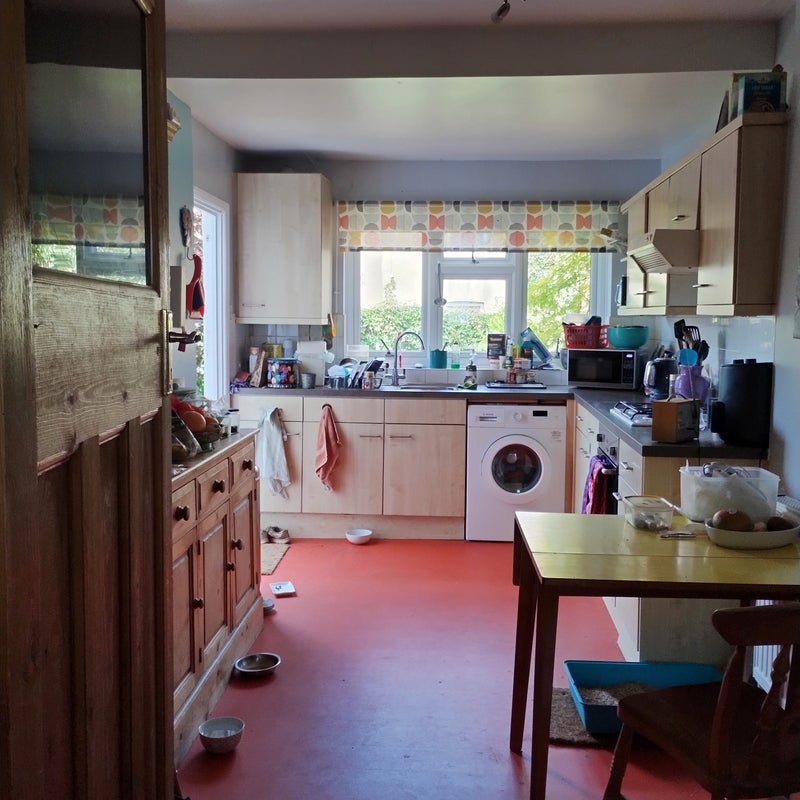 Room Thirsk Road in Greater London