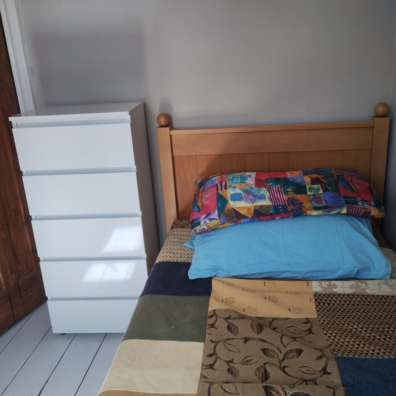 Room Thirsk Road in Greater London