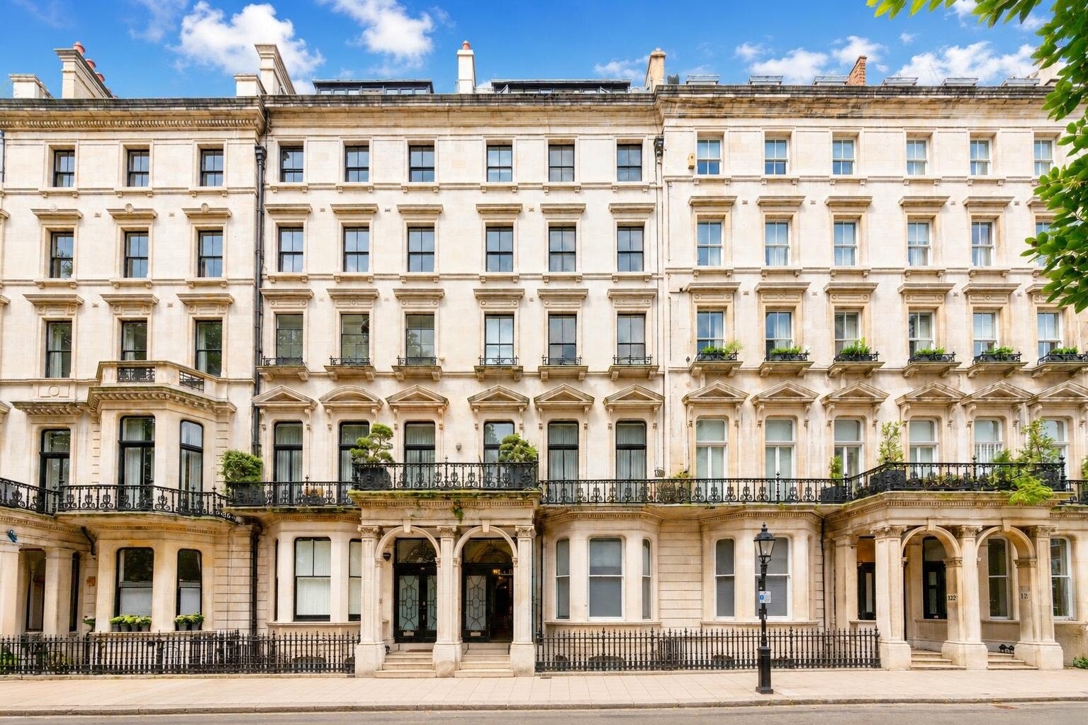 Flat Ennismore Gardens in City of Westminster
