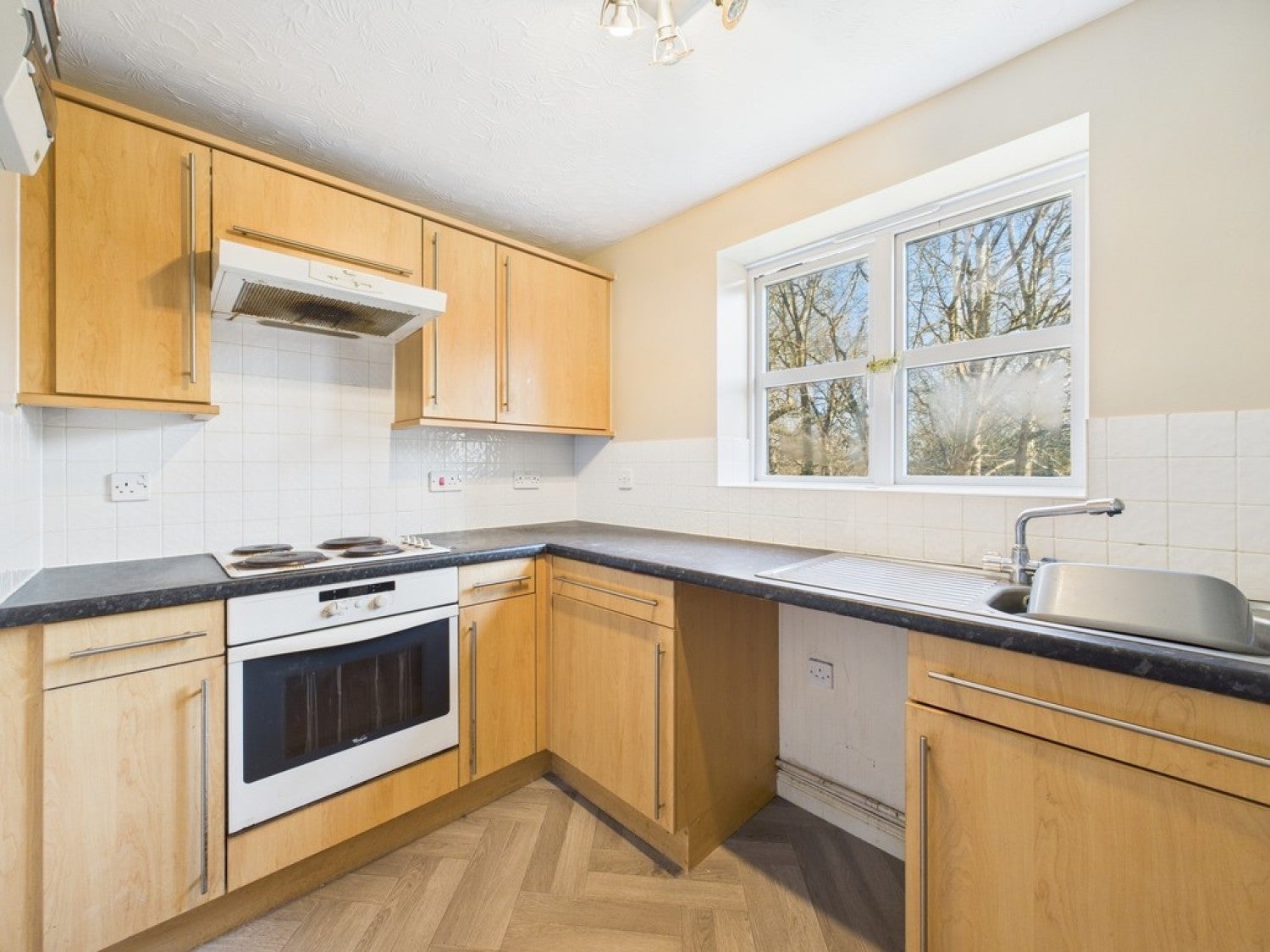 Flat Sylvan Court in Plymouth