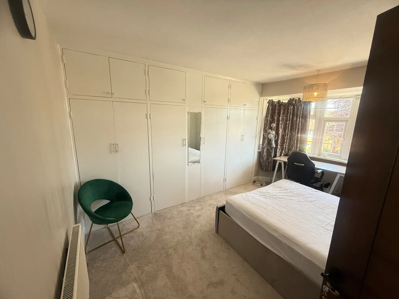 Room Colville Road in High Wycombe