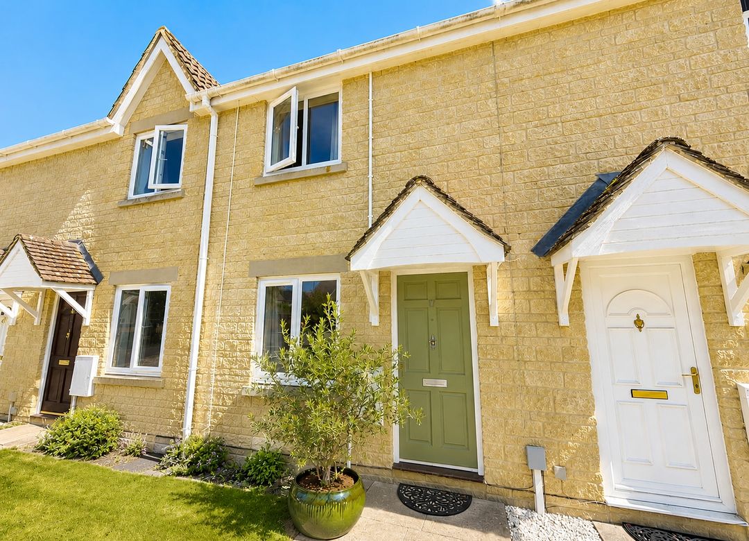 House Drift Close in Cotswold District