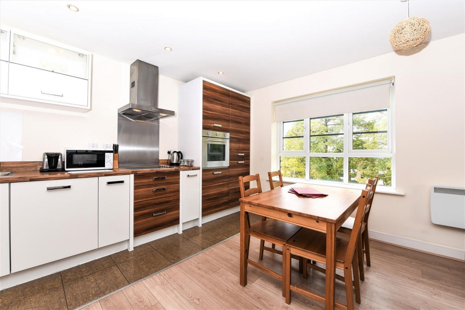 Flat Wallis Square in Rushmoor