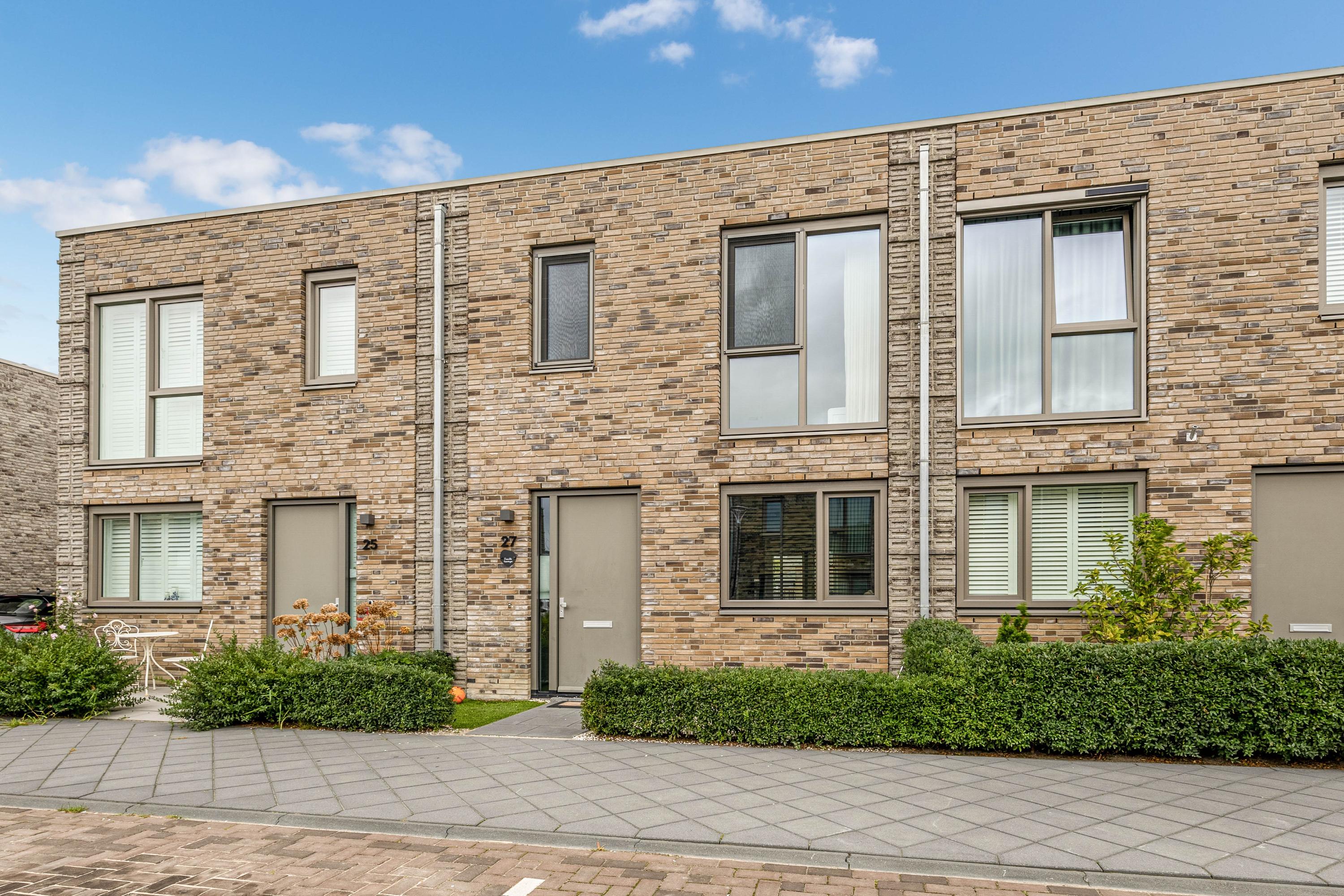 Huis Elizabeth Anscombestraat 27 in Almere