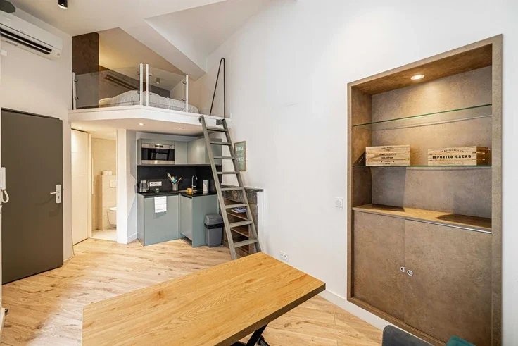 Appartement Place Garibaldi à Nice