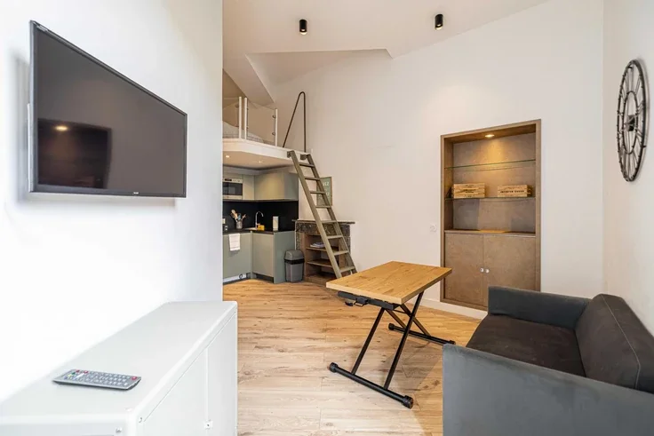 Appartement Place Garibaldi à Nice