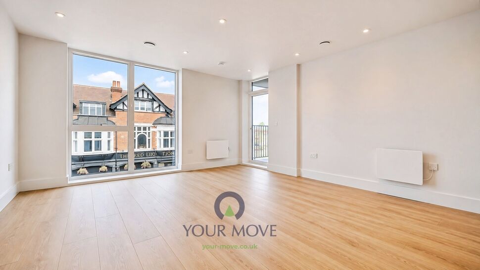 Flat Broadway in Greater London