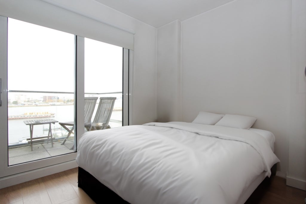 Room Globe Road in Greater London