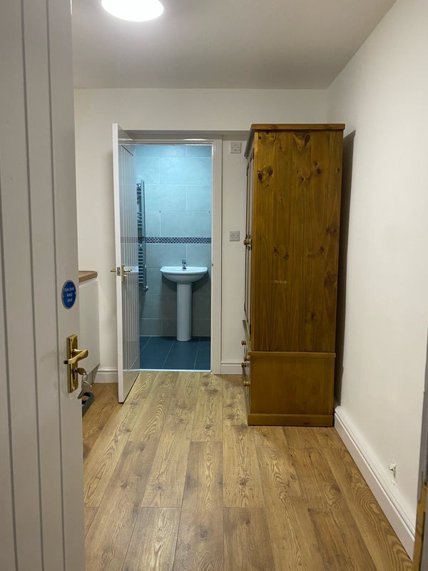 Room Coombe Park Road in Coventry