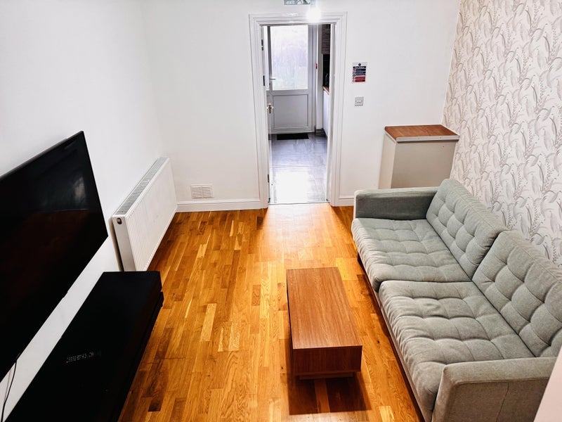 Room Coombe Park Road in Coventry