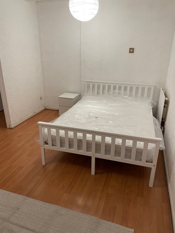 Room Portia Way in Greater London