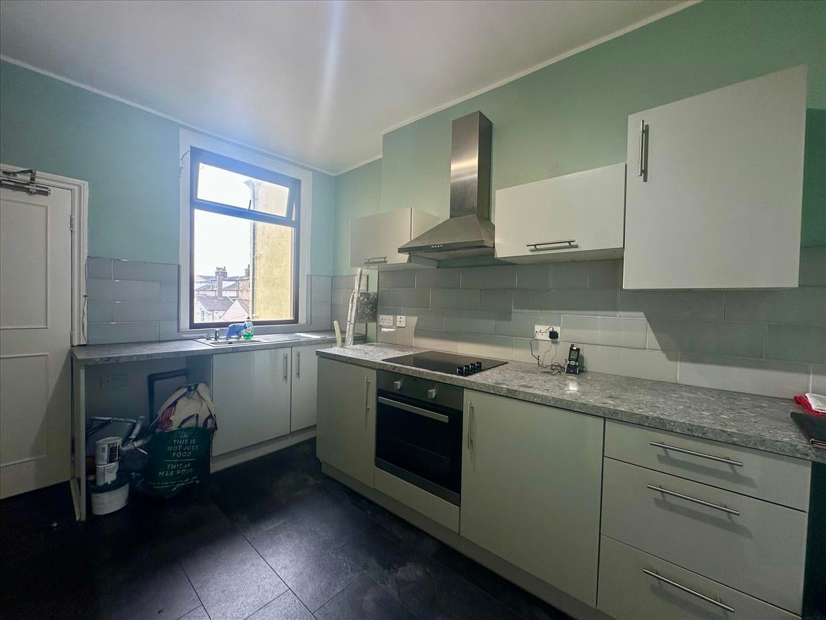 Flat Regent Road in Lancaster