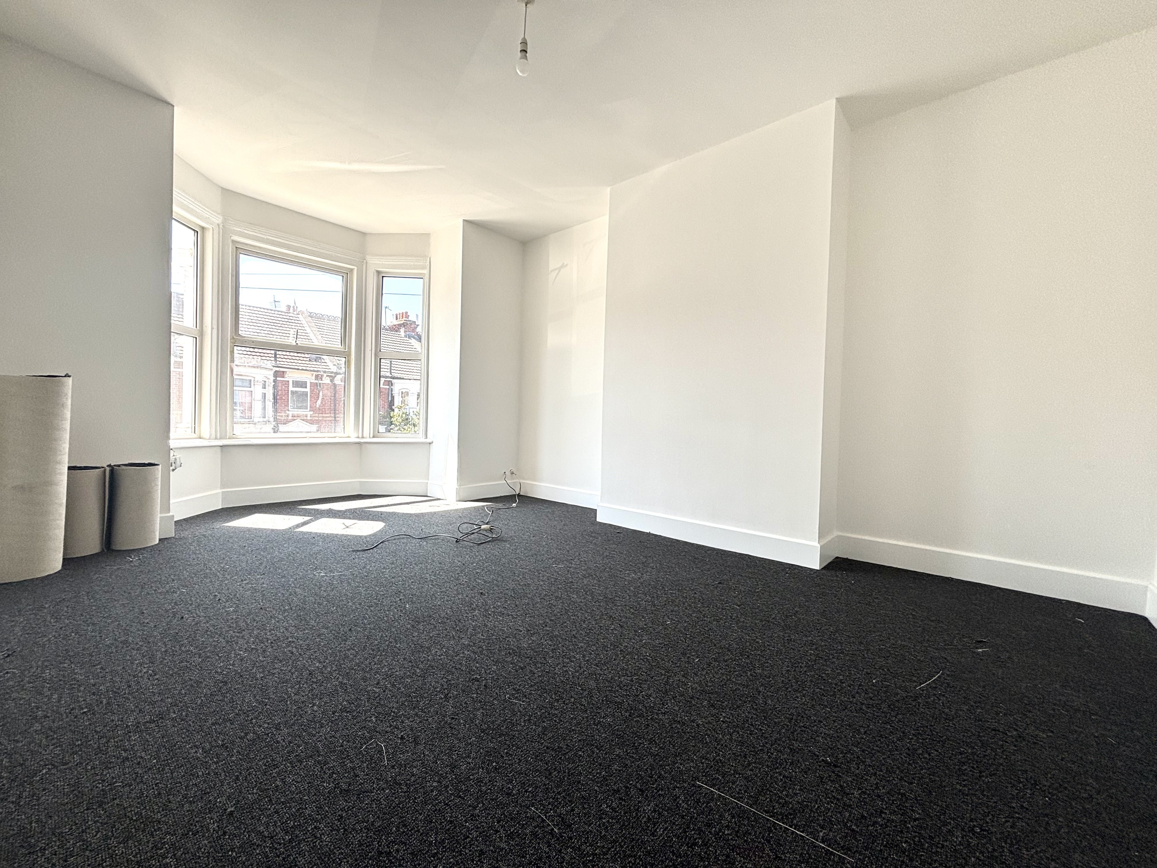 Flat Ophir Road in Portsmouth