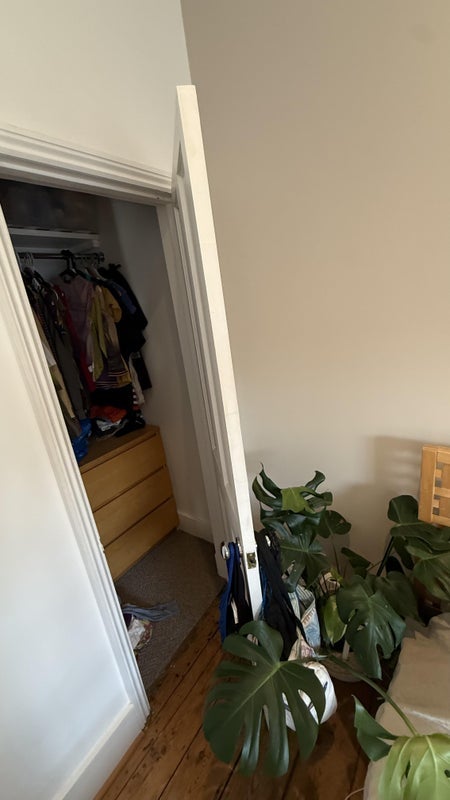 Room Carlwell Street in Greater London