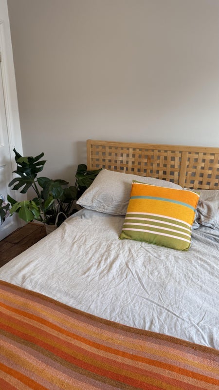 Room Carlwell Street in Greater London