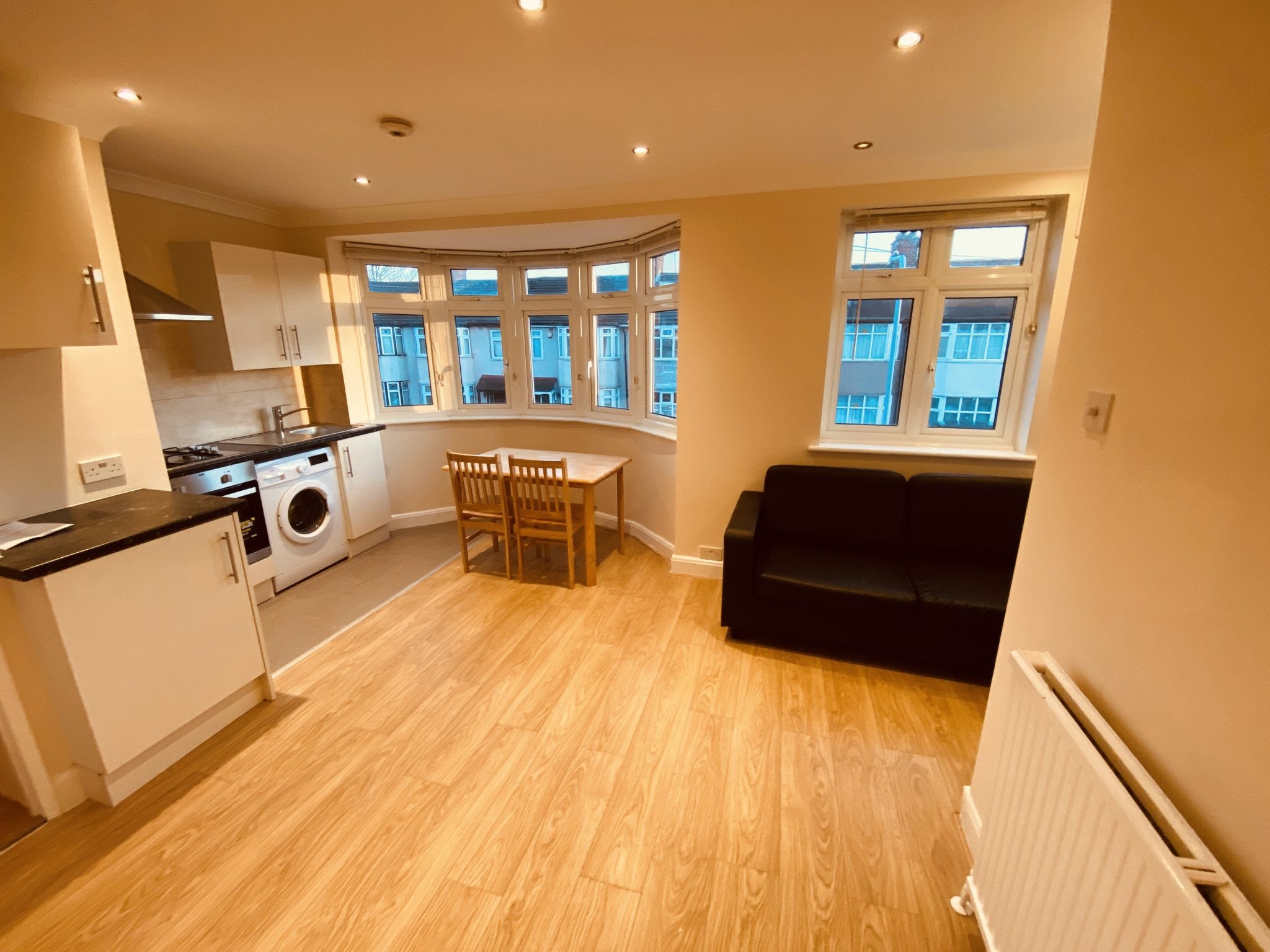 Flat Staines Road in Greater London