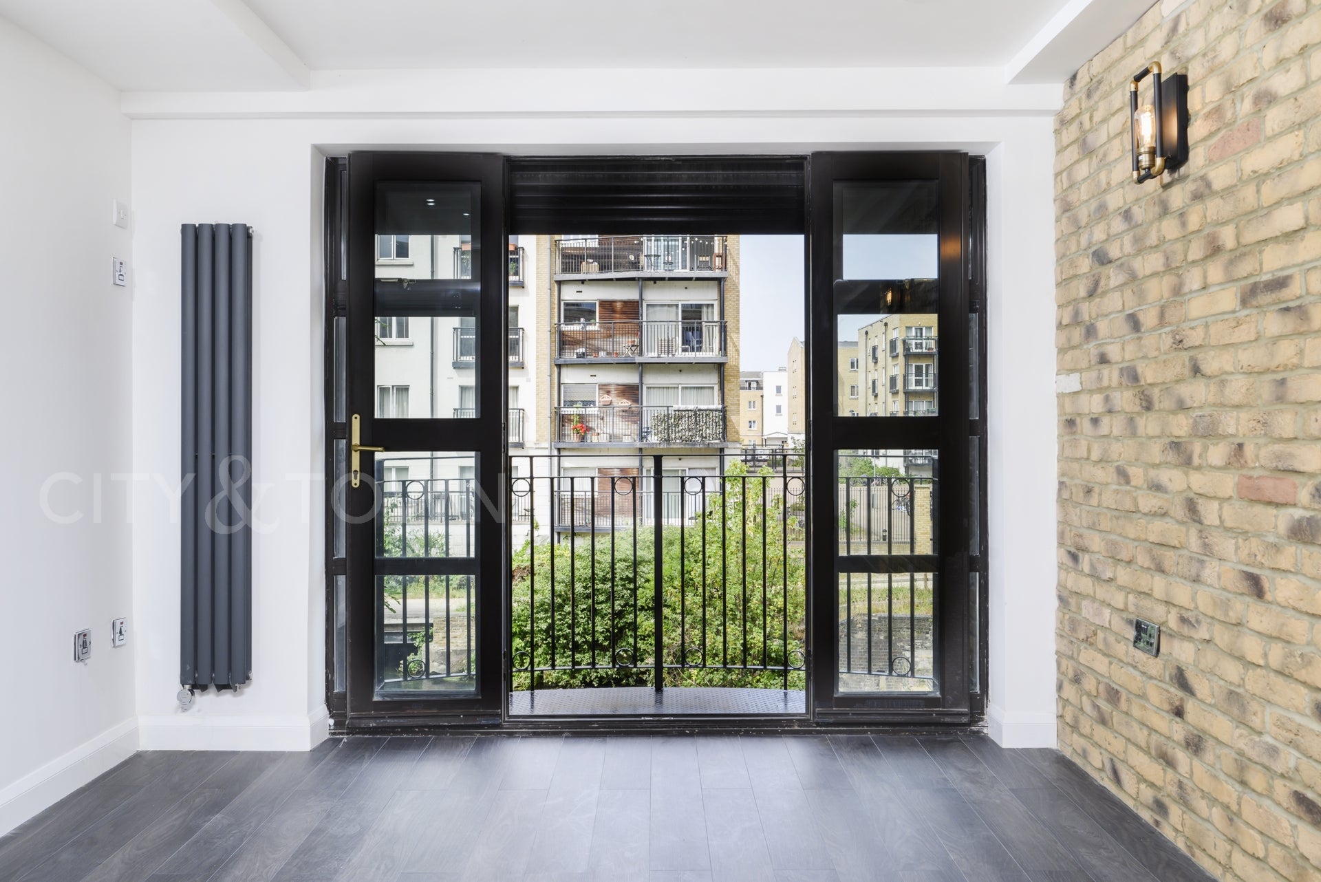 Flat Copperfield Road in Greater London
