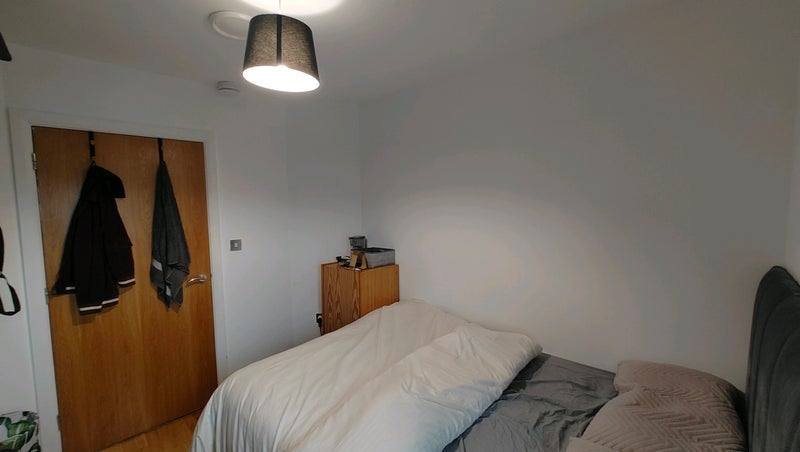 Room Greens End in Greater London