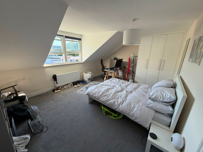 Room Lower Richmond Road in Greater London