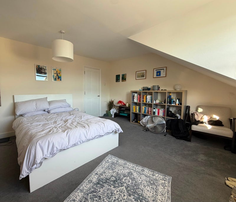 Room Lower Richmond Road in Greater London